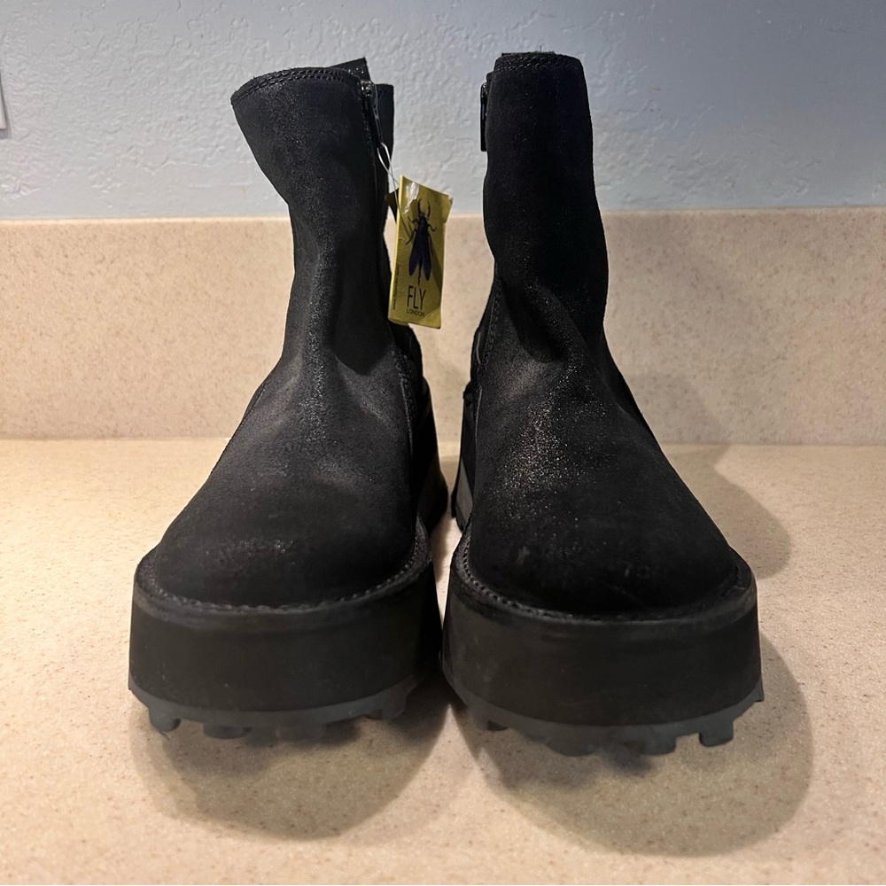 FLY London NWOB Black Glitter Wedge Ankle Booties Sz 38 - Picture 5 of 12